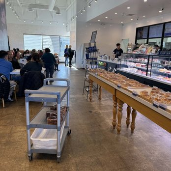 Paris Baguette - Inside - Coffee & Tea Near Me - Chino Hills, California Paris Baguette - Inside - Coffee & Tea Near Me - Chino Hills, California