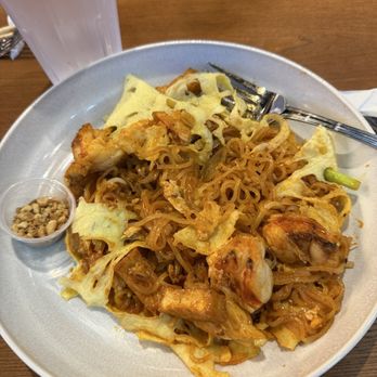 Yindee Thai Eatery - Lobster pad Thai - Thai Near Me - Haltom City, Texas Yindee Thai Eatery - Lobster pad Thai - Thai Near Me - Haltom City, Texas