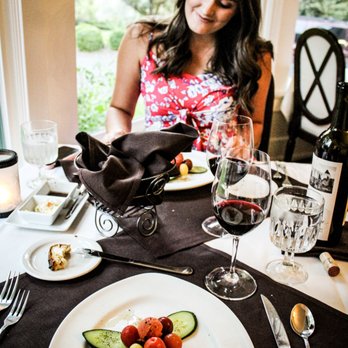 Birchfield Manor Inn and Restaurant - Dinner at the manor! - Hotels Near Me - Yakima, Washington