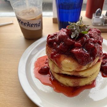 Cafe Weekend - Strawberry Pancakes - Breakfast & Brunch Near Me - Allston, Massachusetts Cafe Weekend - Strawberry Pancakes - Breakfast & Brunch Near Me - Allston, Massachusetts