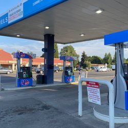 Keizer VP Racing Fuels - Gas Pumps