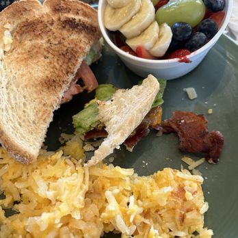 Anne's Kitchen - Southern Style - Breakfast Sandwich, Hash Brown Casserole and a side of Fresh Fruit - Southern Near Me - Powell, Ohio Anne's Kitchen - Southern Style - Breakfast Sandwich, Hash Brown Casserole and a side of Fresh Fruit - Southern Near Me - Powell, Ohio