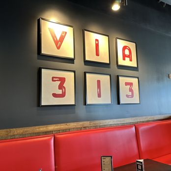 Via 313 Pizzeria - Pizza Near Me - Pearland, Texas