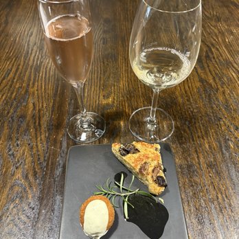 Portalupi Wine - Food and Wine Pairing (1st Dish) - Wine Tasting Room Near Me - Healdsburg, California Portalupi Wine - Food and Wine Pairing (1st Dish) - Wine Tasting Room Near Me - Healdsburg, California