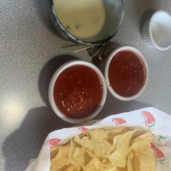 Carlos Montez Mexican Restaurant and Cantina - Chips and salsa/queso