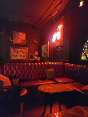 Galgo Speakeasy Bar by null