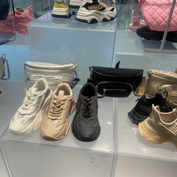 Steve Madden Shoes - Shoe Stores Near Me - Glendale, California
