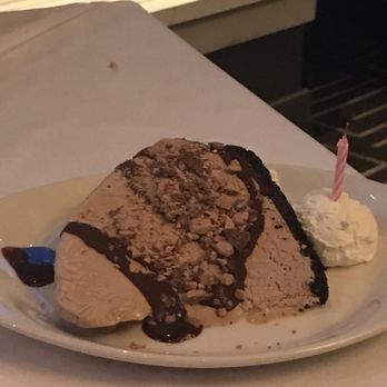 Chart House - Birthday cake surprise - Seafood Near Me - Alexandria, Virginia