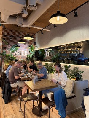 Zenith - Brunch & Cocktails Bar by null
