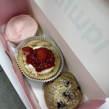 Crumbl - Dublin - Bakeries Near Me - Dublin, California Crumbl - Dublin - Bakeries Near Me - Dublin, California