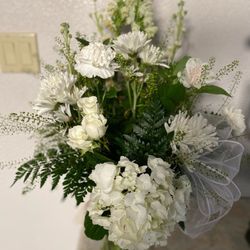The Garden Gate - Actual flowers delivered