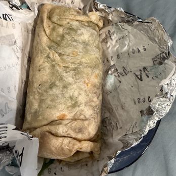 Earth Aloha Eats - Chicken Wrap - Food Trucks Near Me - Honolulu, Hawaii