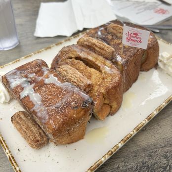 Madres Brunch - Churro french toast - Breakfast & Brunch Near Me - Long Beach, California