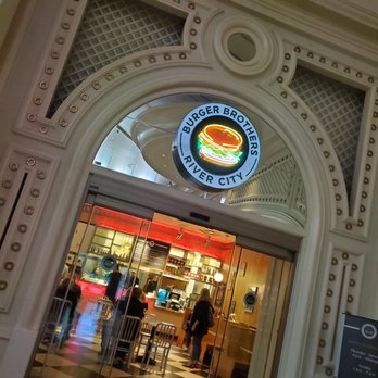 Burger Brothers - the entrance to the restaurant - Burgers Near Me - St. Louis, Missouri