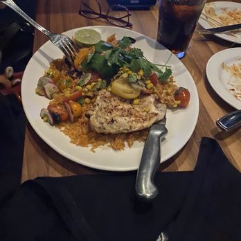 Yard House - Grilled chicken - New American Near Me - Burlington, Massachusetts