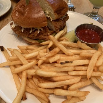Somerset - Crispy Chicken Sandwich - American Near Me - Chicago, Illinois
