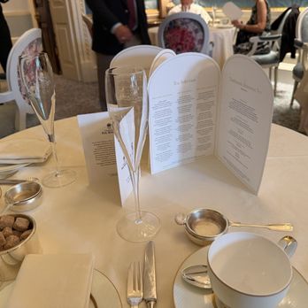 The Ritz Restaurant - British Near Me - London, XGL The Ritz Restaurant - British Near Me - London, XGL