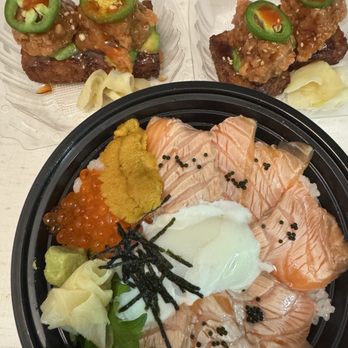 Sushi Yorimichi - Crispy tuna rice & salmon/uni bowl - Sushi Bars Near Me - San Diego, California Sushi Yorimichi - Crispy tuna rice & salmon/uni bowl - Sushi Bars Near Me - San Diego, California