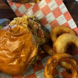 Chipotle Chicken Sammie and Onion Rings Chipotle Chicken Sammie and Onion Rings