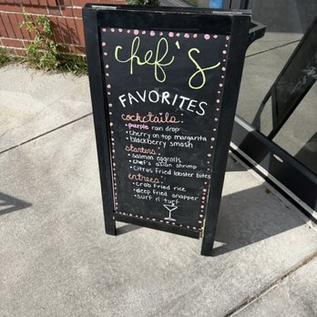 Chefs Kitchen and Cocktails - Cocktail Bars Near Me - Norfolk, Virginia