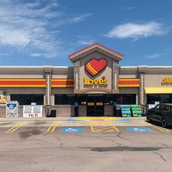 Love's Country Store