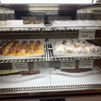 Munchers Bakery - Bakeries Near Me - Lawrence, Kansas