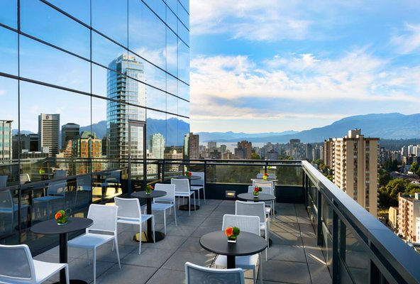 Sheraton Vancouver Wall Centre by null