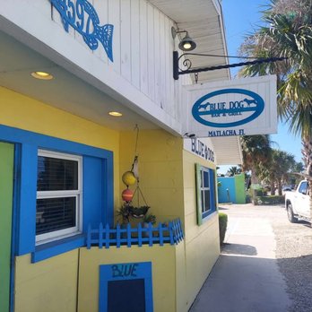 Blue Dog Bar & Grill - Front Area - Bars Near Me - Matlacha, Florida