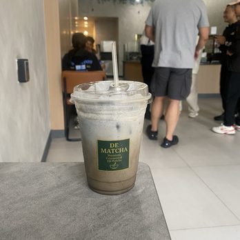 De Matcha - Black Sesame Hojicha Latte (7.50) one size - Tea Rooms Near Me - Berkeley, California