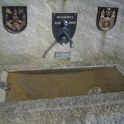 Der Brunnen von Schicht 1