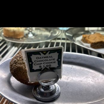 Catalina Island Brew House - an oatmeal cookie on a plate - Coffee & Tea Near Me - Avalon, California Catalina Island Brew House - an oatmeal cookie on a plate - Coffee & Tea Near Me - Avalon, California
