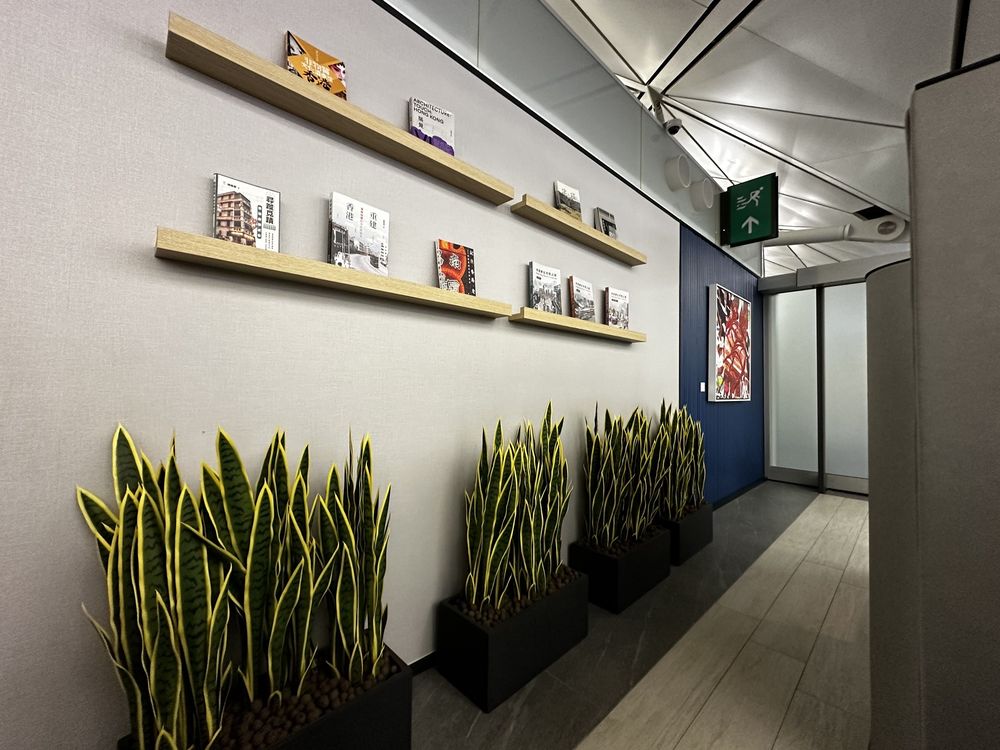 CHASE SAPPHIRE LOUNGE BY THE CLUB Updated June 2024 42 Photos