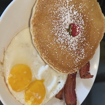 Sweet E's Cafe - Everything breakfast - Cafes Near Me - Honolulu, Hawaii