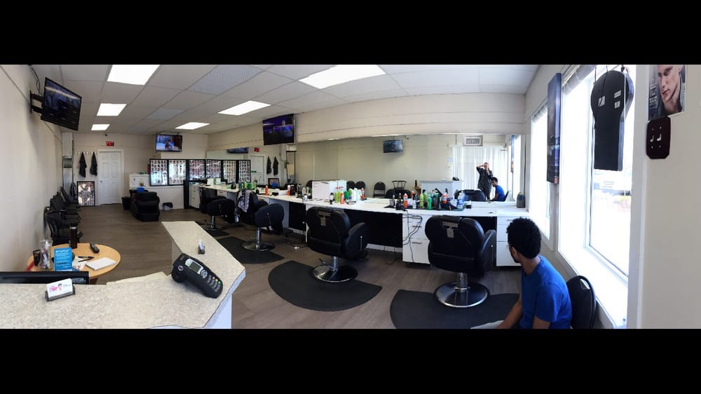 Zee Barber Shop Logo