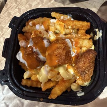 Dave's Hot Chicken - Loaded mac and cheese - Chicken Shop Near Me - Redmond, Washington