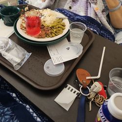 Ponce Plaza Nursing & Rehab - La manera que encontre a mi familiar Cuando el no puede comer sola ni por ver su condicion le dan sus alimentos si no llego.