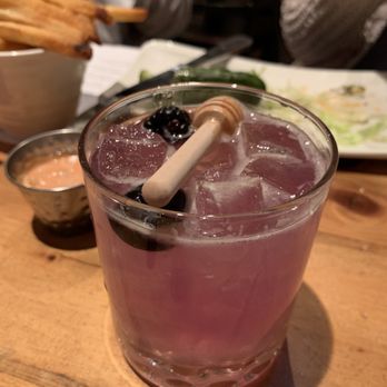 Birch Hill Tavern - Bees and berries - New American Near Me - Glastonbury, Connecticut