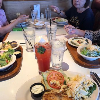 Bravo Restaurant - Some had fresh salad, only one had no salad - Italian Near Me - Aiea, Hawaii Bravo Restaurant - Some had fresh salad, only one had no salad - Italian Near Me - Aiea, Hawaii