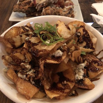 Bread & Barley - Really zesty and flavorful balsamic, gorgonzola chips! - Gastropubs Near Me - Covina, California
