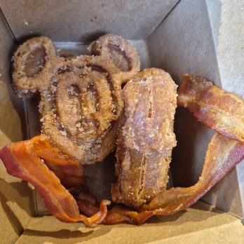 Spyglass Grill - Kids meals Churro Mickey waffles, also comes with drink - Caribbean Near Me - Orlando, Florida Spyglass Grill - Kids meals Churro Mickey waffles, also comes with drink - Caribbean Near Me - Orlando, Florida