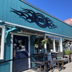 Momma Jane's Pancake House - Momma Jane's outside view.