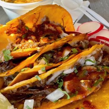 Tacos El Grullense - Food Trucks Near Me - Gustine, California