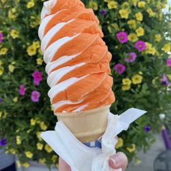 Dairy Del - Orange sherbet and vanilla swirl