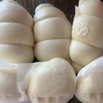 Delicious Dim Sum - Sausage Bun, fluffy, 5/5! Custard Bun is oozy, 4/5. IG: @amei.eats - Dim Sum Near Me - San Francisco, California Delicious Dim Sum - Sausage Bun, fluffy, 5/5! Custard Bun is oozy, 4/5. IG: @amei.eats - Dim Sum Near Me - San Francisco, California