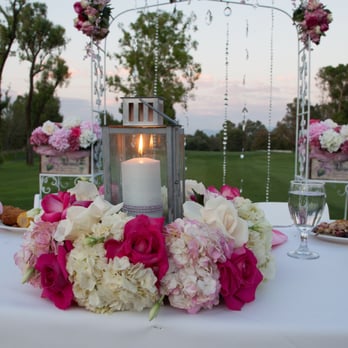 4 Seasons Flowers - centerpieces by 4 Seasons Flowers - Florists Near Me - Los Angeles, California
