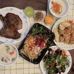 Pork chops, Papaya salad, Crunchy Calamari & Tom Kha Soup! Pork chops, Papaya salad, Crunchy Calamari & Tom Kha Soup!