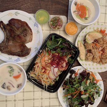 One Waan Thai - Pork chops, Papaya salad, Crunchy Calamari & Tom Kha Soup! - Thai Near Me - San Francisco, California One Waan Thai - Pork chops, Papaya salad, Crunchy Calamari & Tom Kha Soup! - Thai Near Me - San Francisco, California