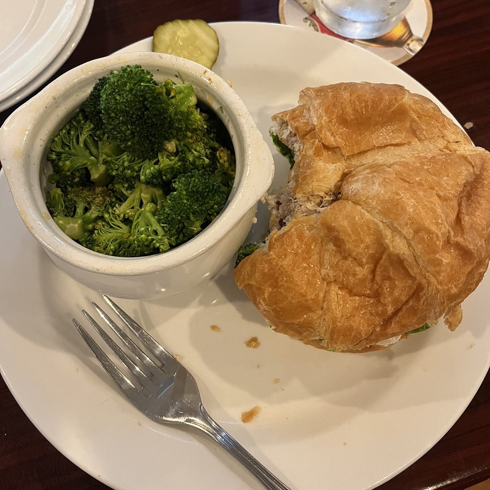 Grove Park Grille - Lunch - American Near Me - Cincinnati, Ohio