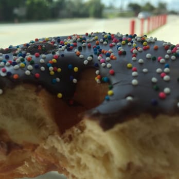 El Bolillo Bakery - Lil Saturday treat.. Me wuv sprinkles! - Bakeries Near Me - Houston, Texas El Bolillo Bakery - Lil Saturday treat.. Me wuv sprinkles! - Bakeries Near Me - Houston, Texas