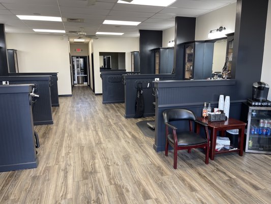 ROOSTERS MEN’S GROOMING CENTER - Updated June 2024 - 48 Photos & 55 - Roosters Men's Grooming Center Tampa Fl